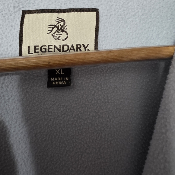 Legendary Whitetails Blue Gradient Button Down Shirt - Picture 2 of 3